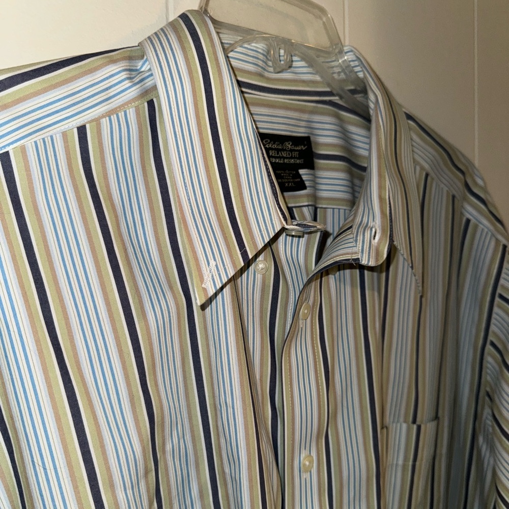 Men’s Eddie Bauer button down dress shirt